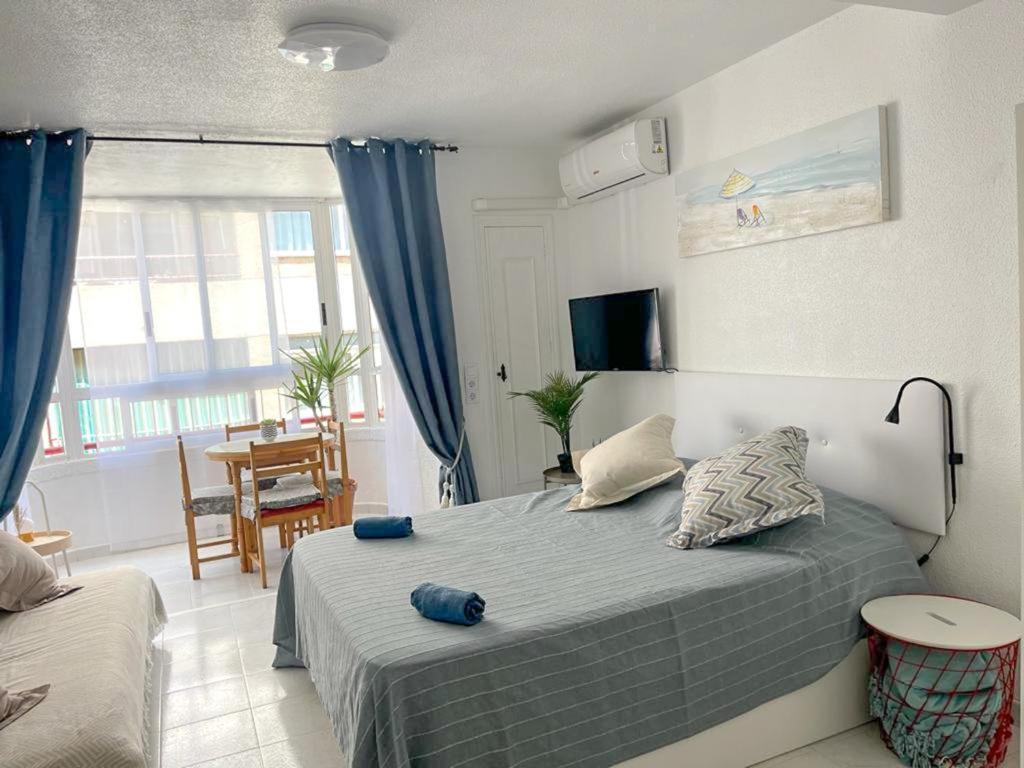 Studio Flat 150M Away From Beach Torrevieja Esterno foto